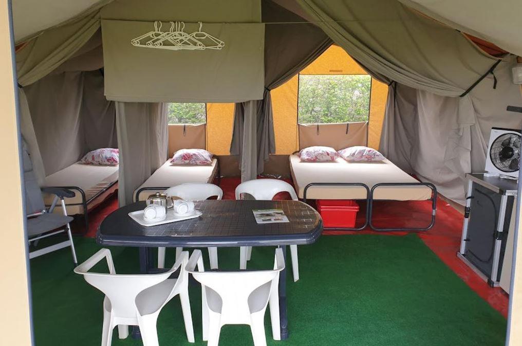 Easyatent Safari tent Lanterna Červar-Porat Kamer foto
